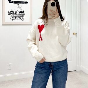 Ami Alexanndre Mattiussi Off-White
Wool Ami de Coeur Sweater